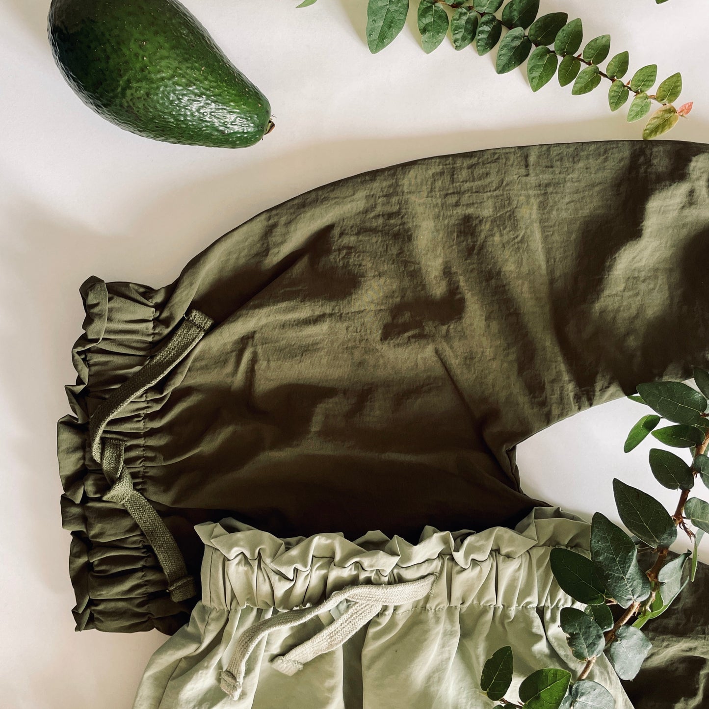 rain pant - leaf
