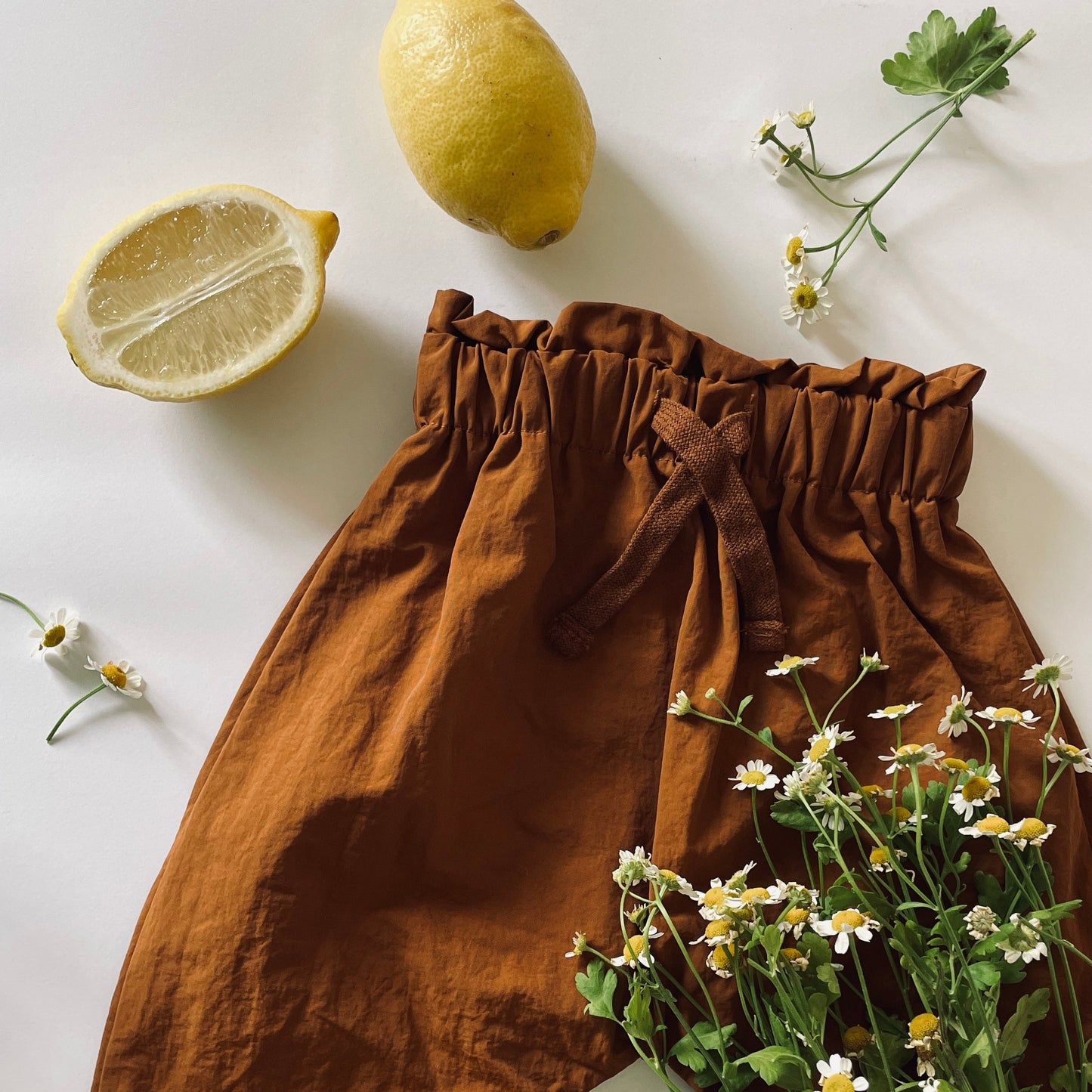 the colour of rusty bark, these pants can be styled with almost any colour. unisex, durable and great to hand down to younger siblings.