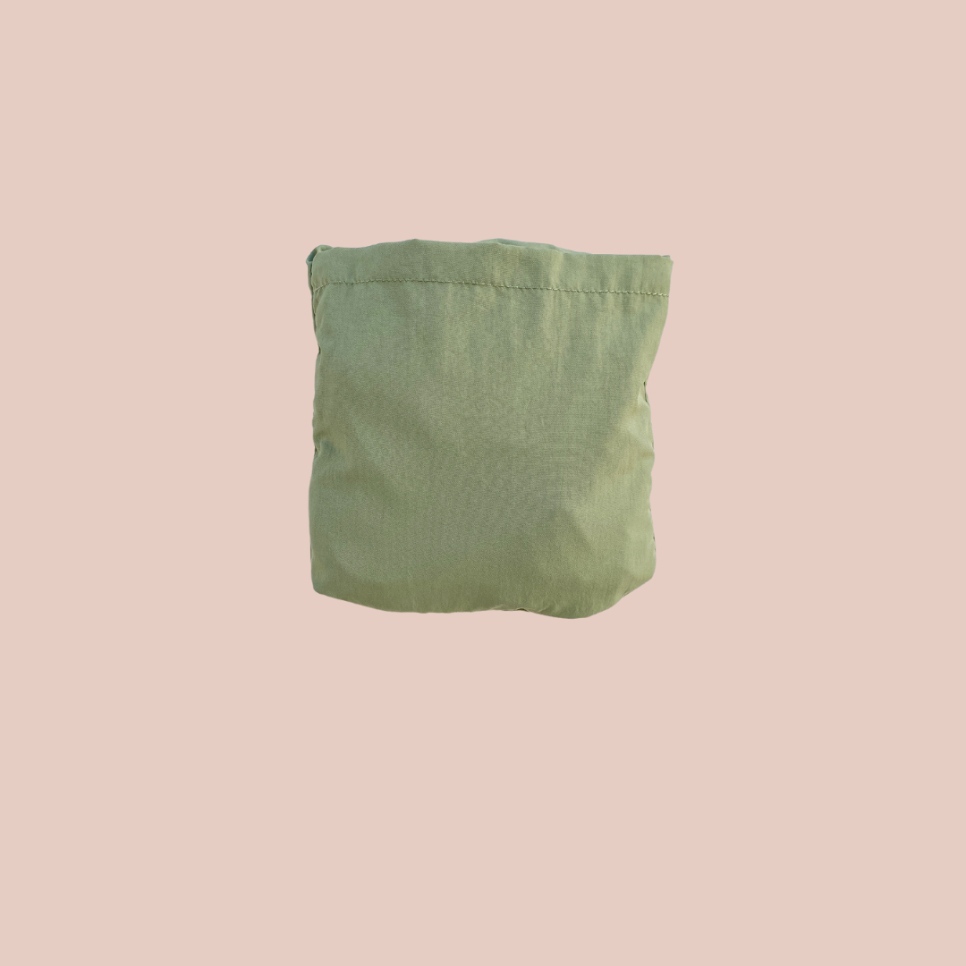 100% recycled nylon water resistant lightweight & quick drying elastic neckline and wrist signature mud pocket